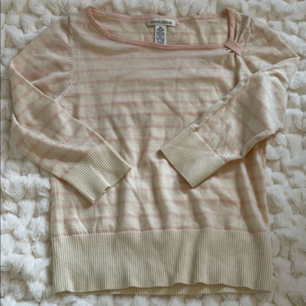 Gently worn BR 3/4 sleeve extra fine merino Italian wool cream & pink sweater.